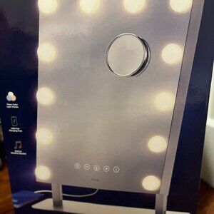 iHome Hollywood Vanity Speaker